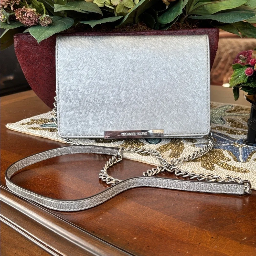 Michael Kors Genuine Leather Lana Wallet Clutch Bag Metallic Silver Crossbody